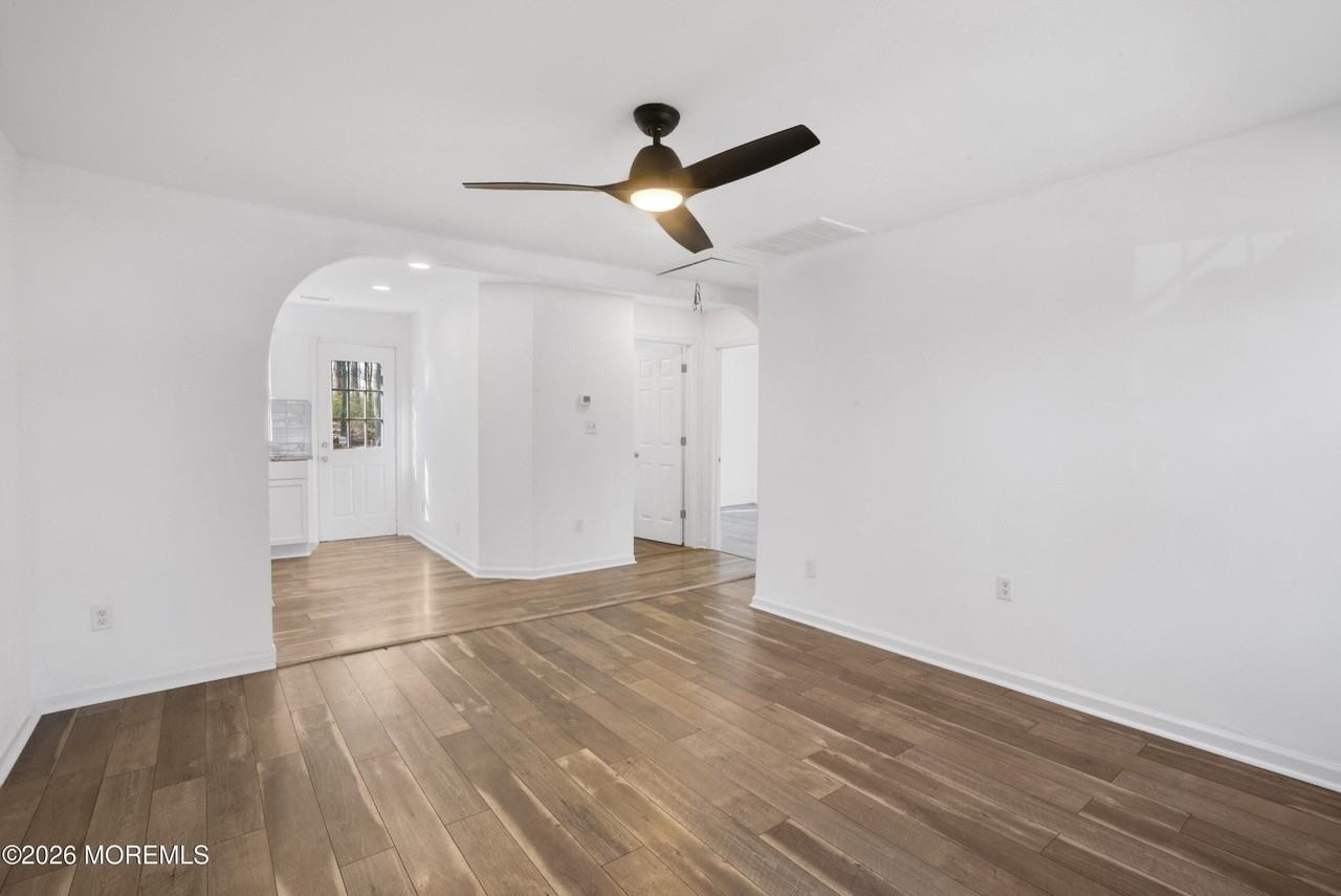 28 Oak Ln - Photo 5 of 12
