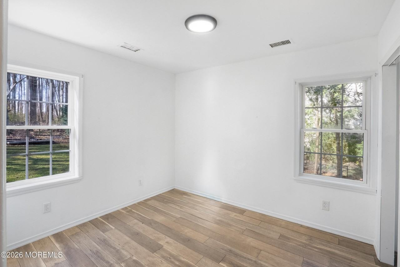 28 Oak Ln - Photo 6 of 12