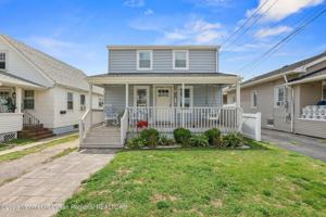 featured image of 107 17th Ave