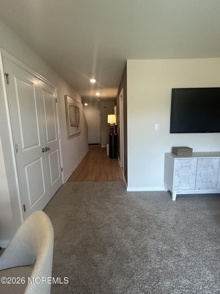 146 Gary Way - Photo 2 of 36
