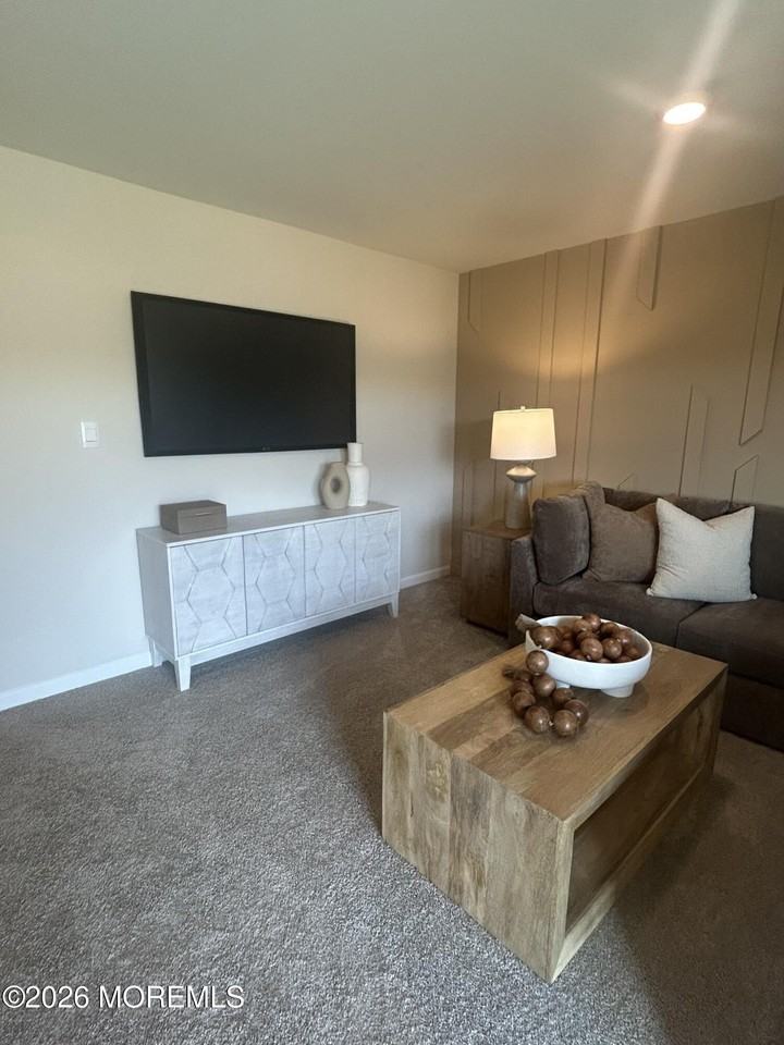 146 Gary Way - Photo 5 of 36