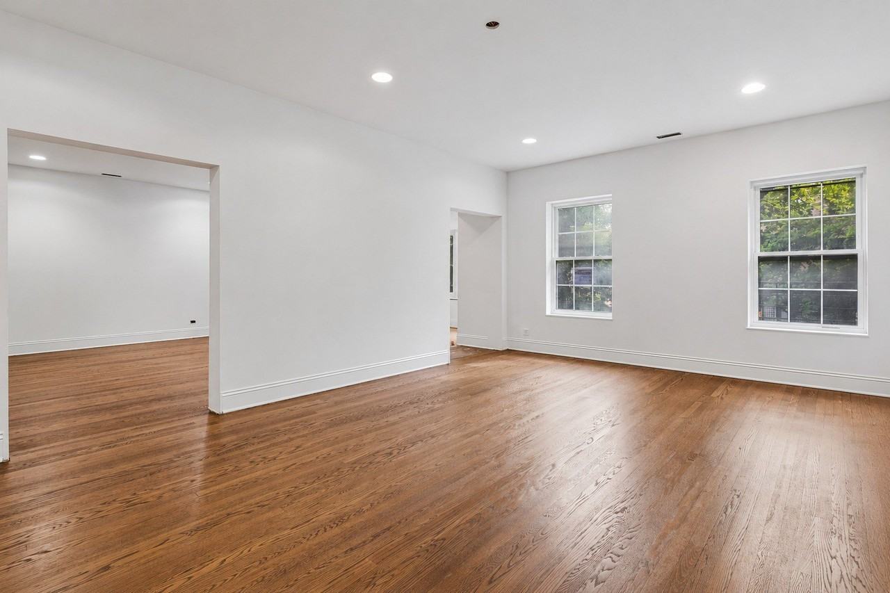 6914 N Sheridan Rd #2 - Photo 3 of 14