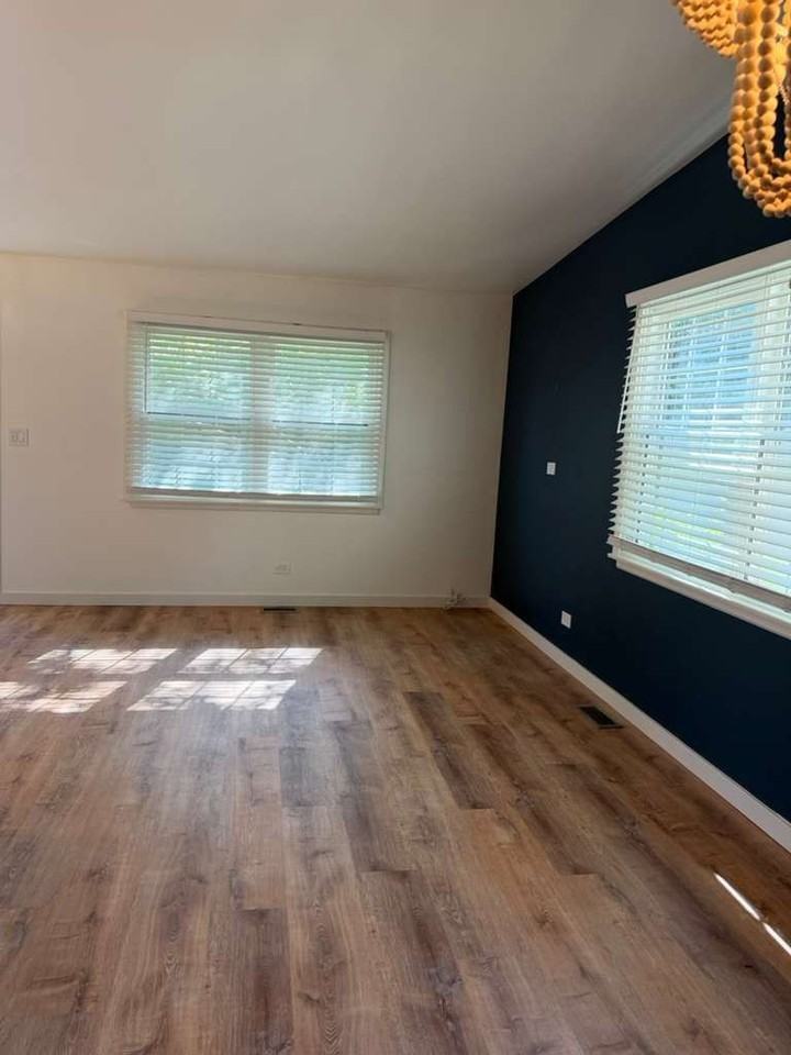 136 Brookwood Ct - Photo 6 of 22
