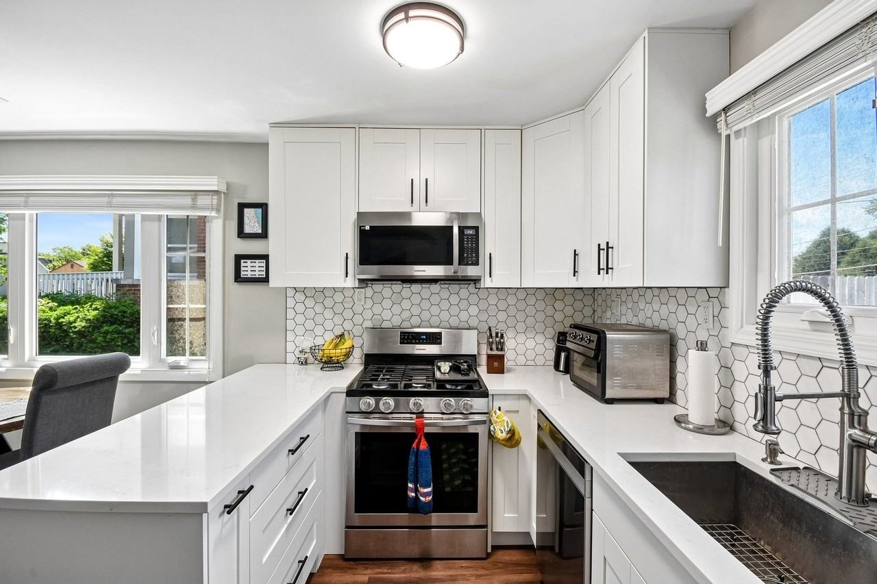 728 N Kennicott Ave - Photo 6 of 19