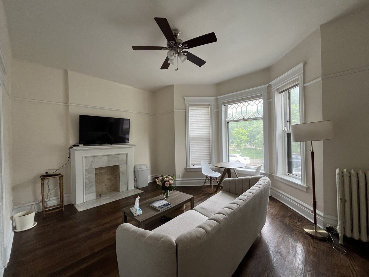 1359 E 57th St #1 - Photo 2 of 25