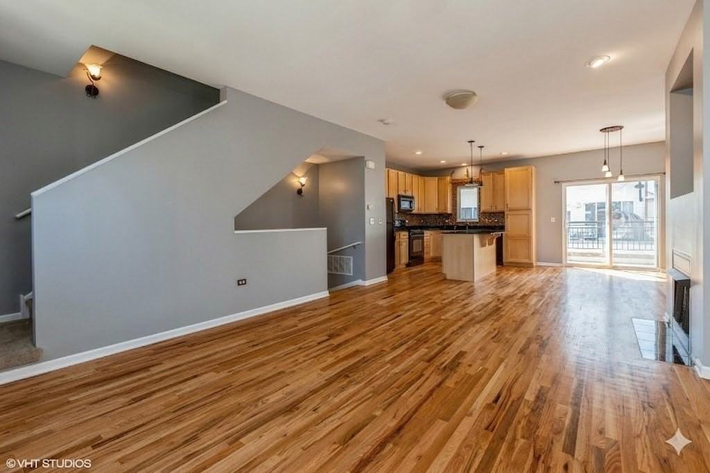 3238 N Kilbourn Ave #14 - Photo 2 of 16