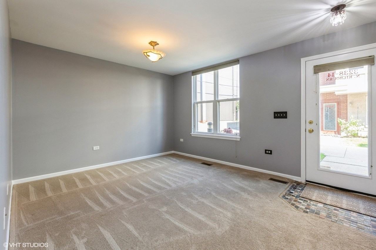 3238 N Kilbourn Ave #14 - Photo 7 of 16