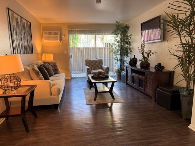 171 Mariposa Apartments - Photo 6 of 28