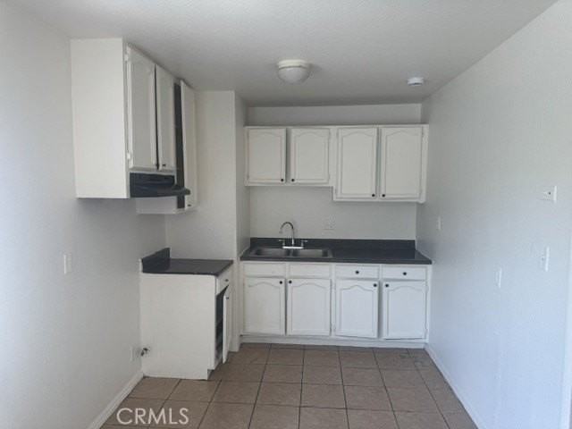 807 E Vernon Ave #2 - Photo 4 of 12