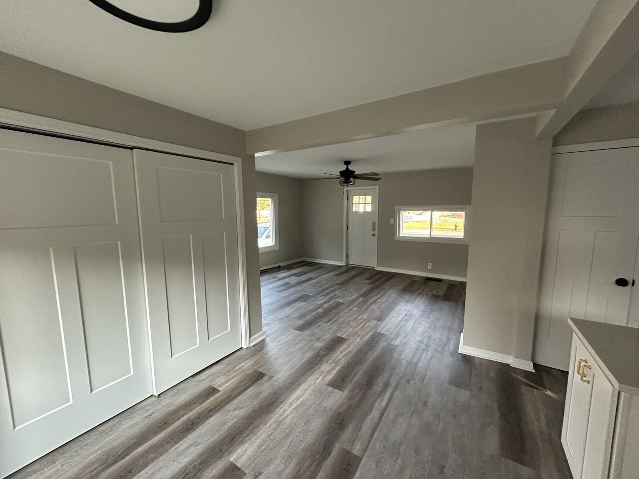 265 W State St #1 - Photo 3 of 10