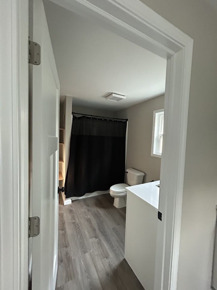 265 W State St #1 - Photo 7 of 10