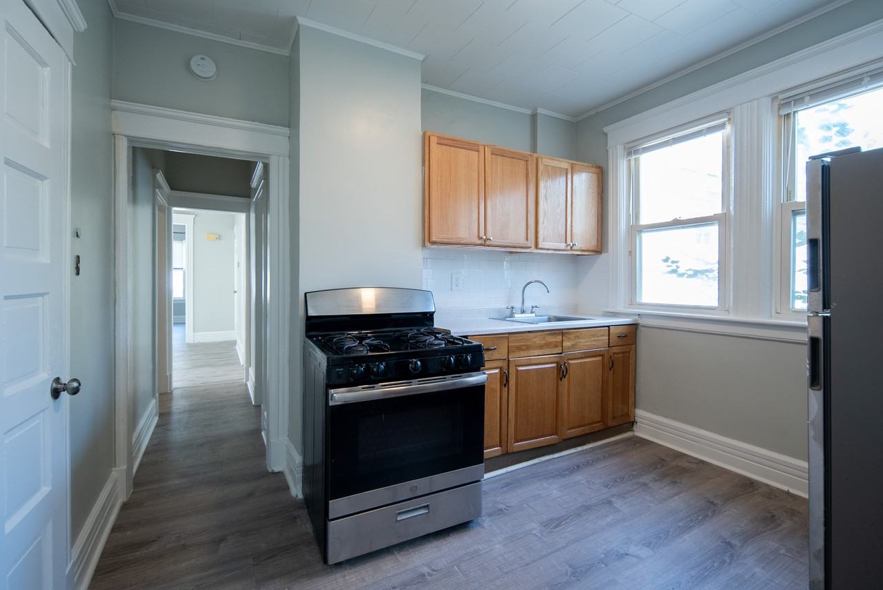 11 King Ave #2 - Photo 4 of 45