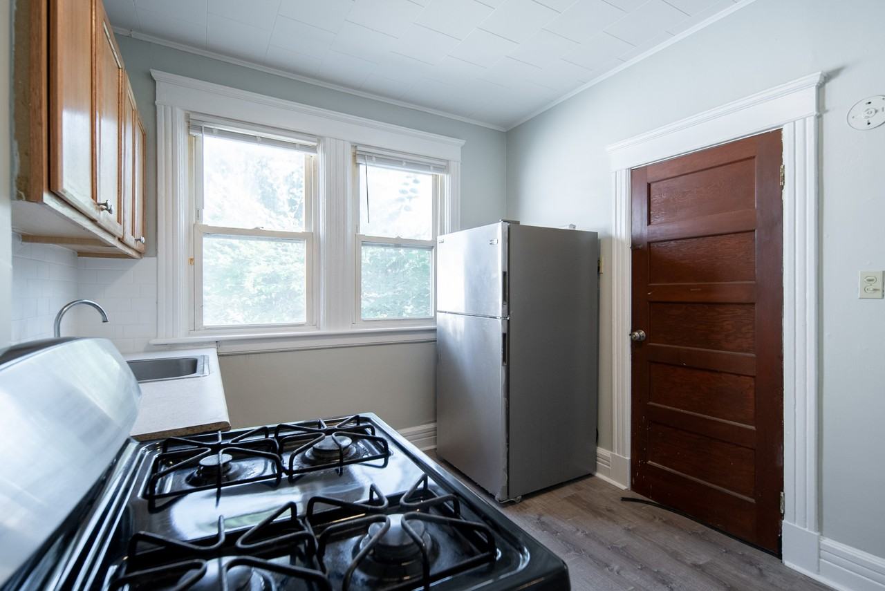 11 King Ave #2 - Photo 5 of 45