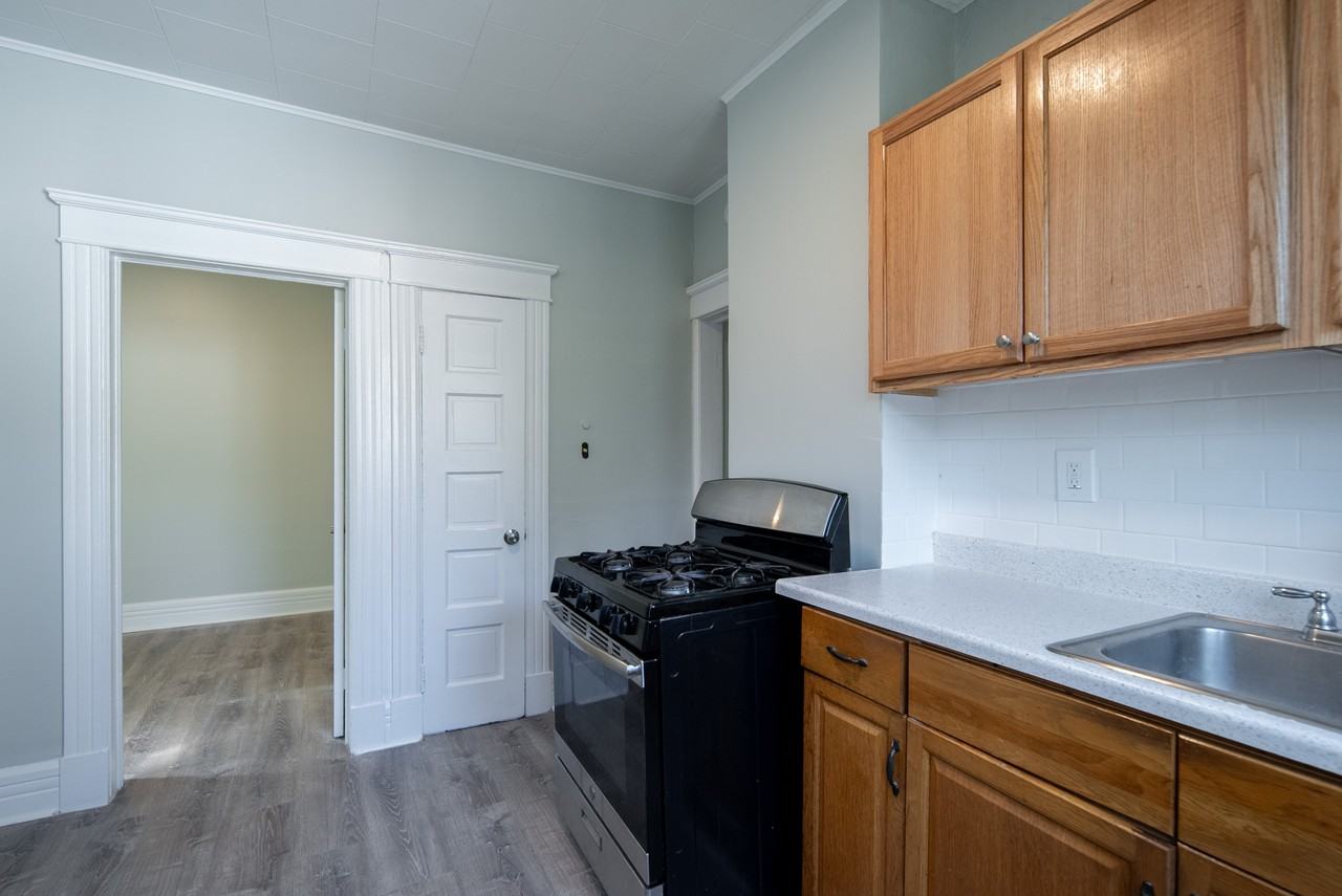 11 King Ave #2 - Photo 7 of 45