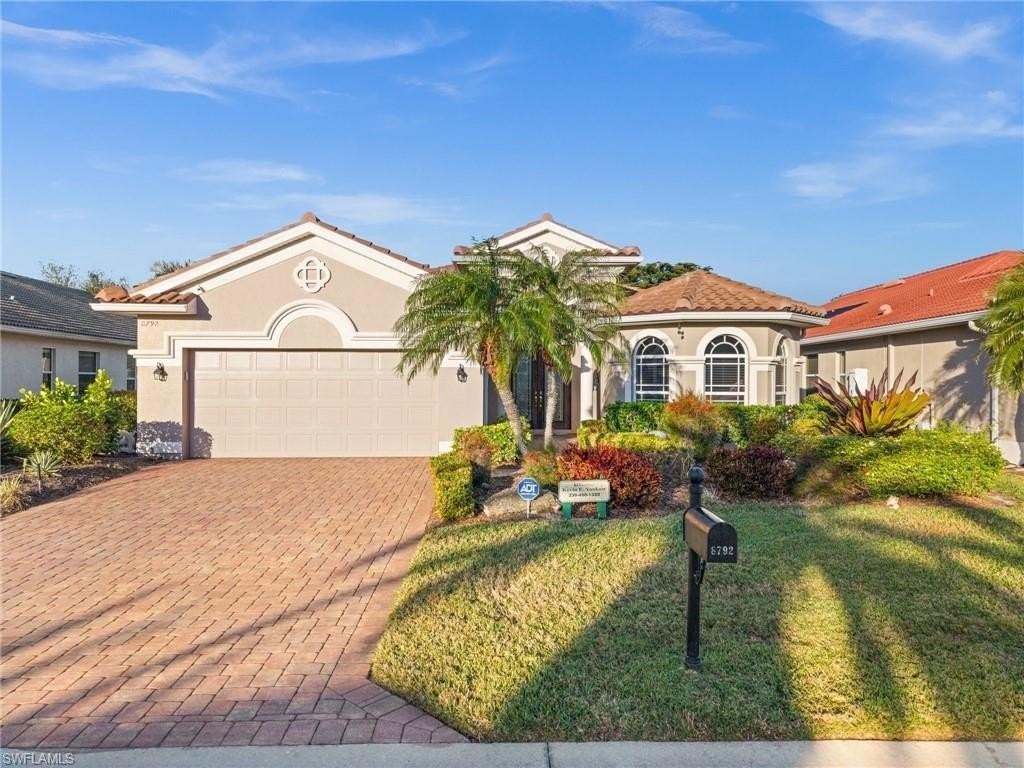 8792 Largo Mar Dr - Photo 4 of 50