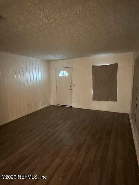 9131 Jefferson Ave - Photo 3 of 7