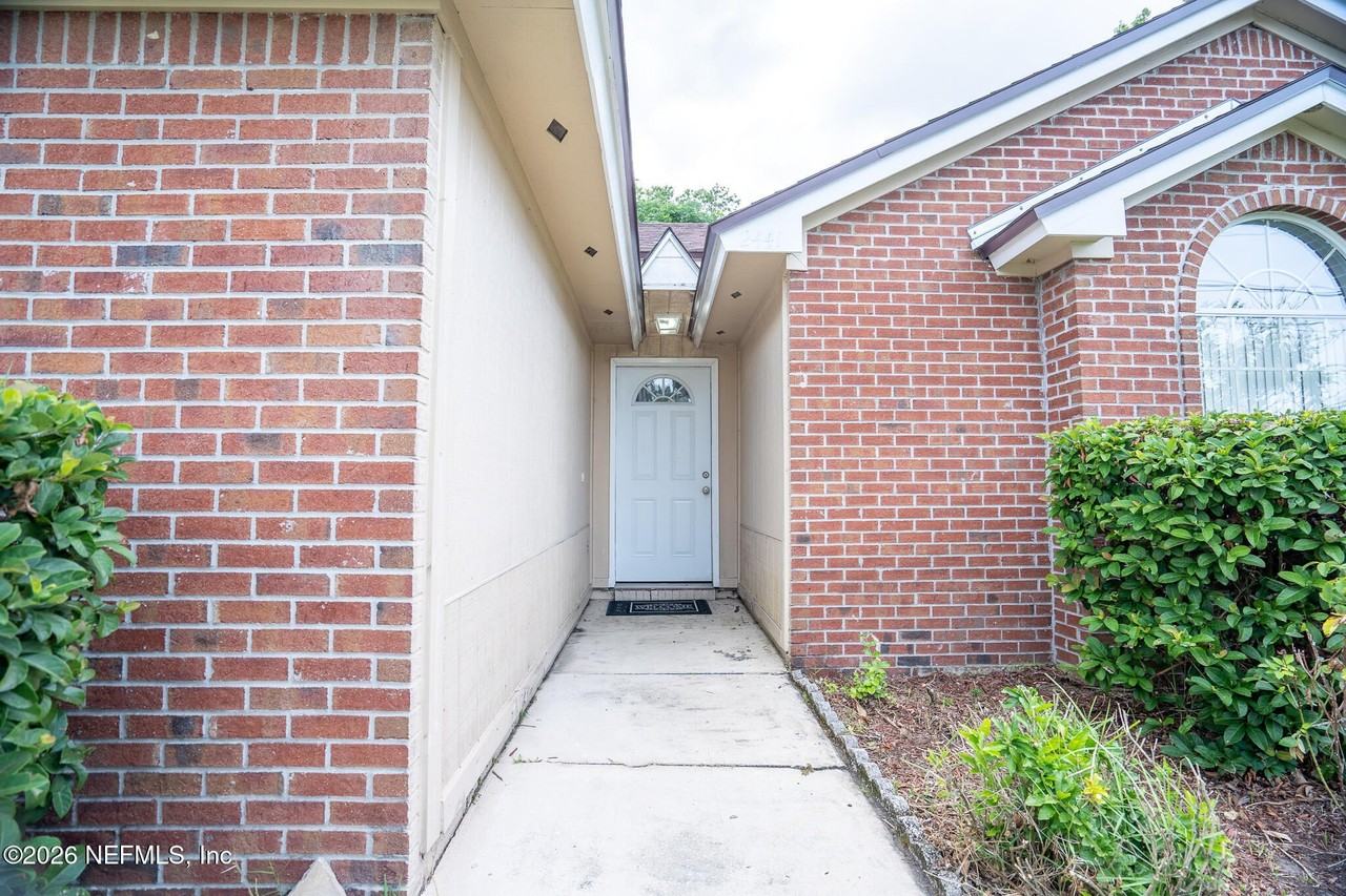 2441 University Blvd S - Photo 2 of 29