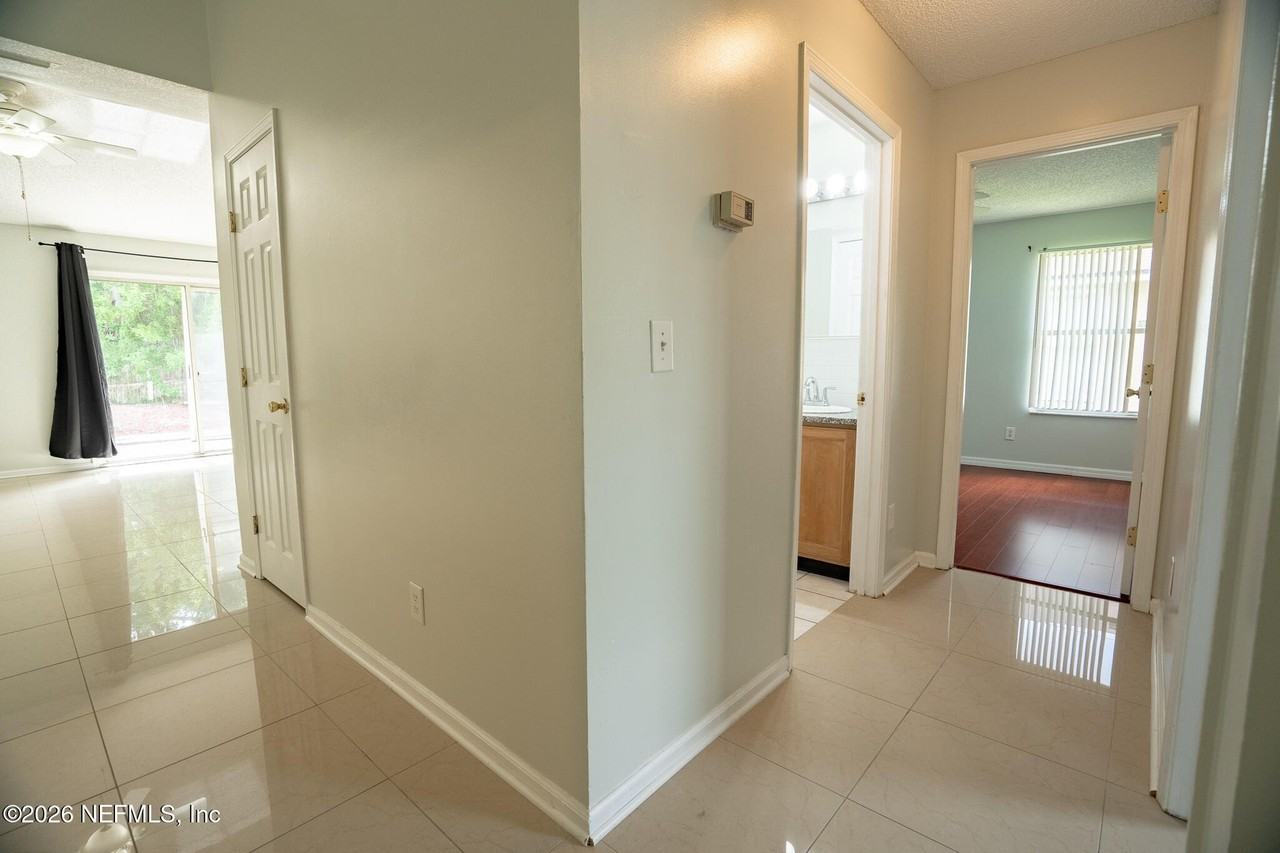 2441 University Blvd S - Photo 5 of 29