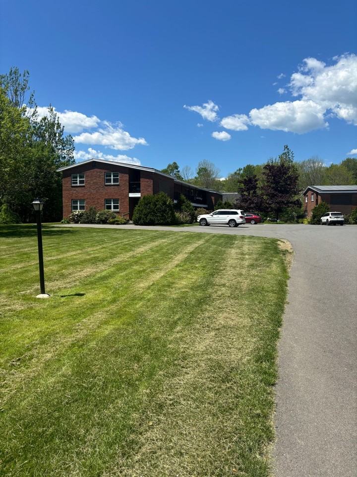 The Cove Apartments offering 1 & 2 Bedroom Apartments Great Location Rockland - Photo 3 of 18