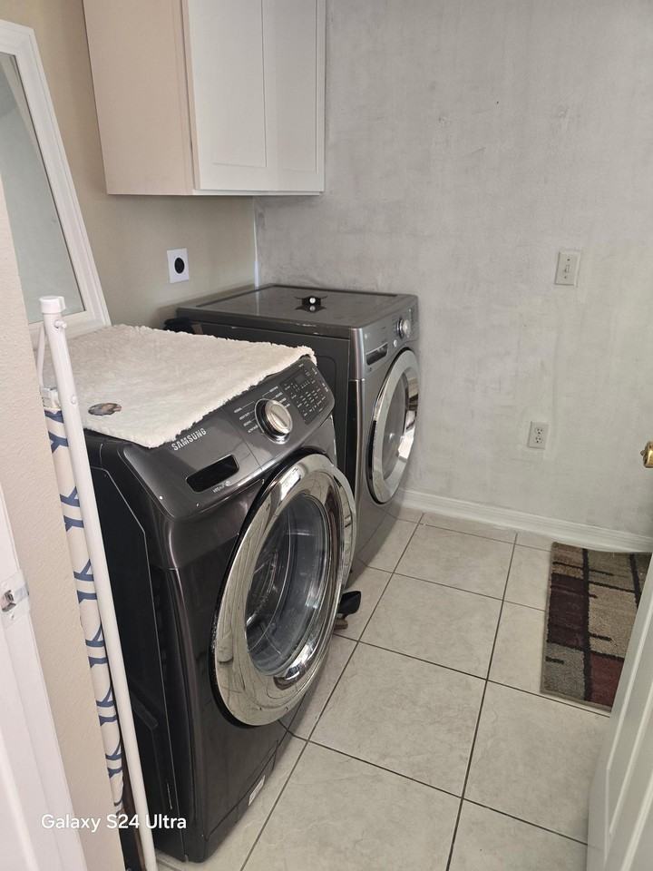 Riverhead Dr - Photo 3 of 10