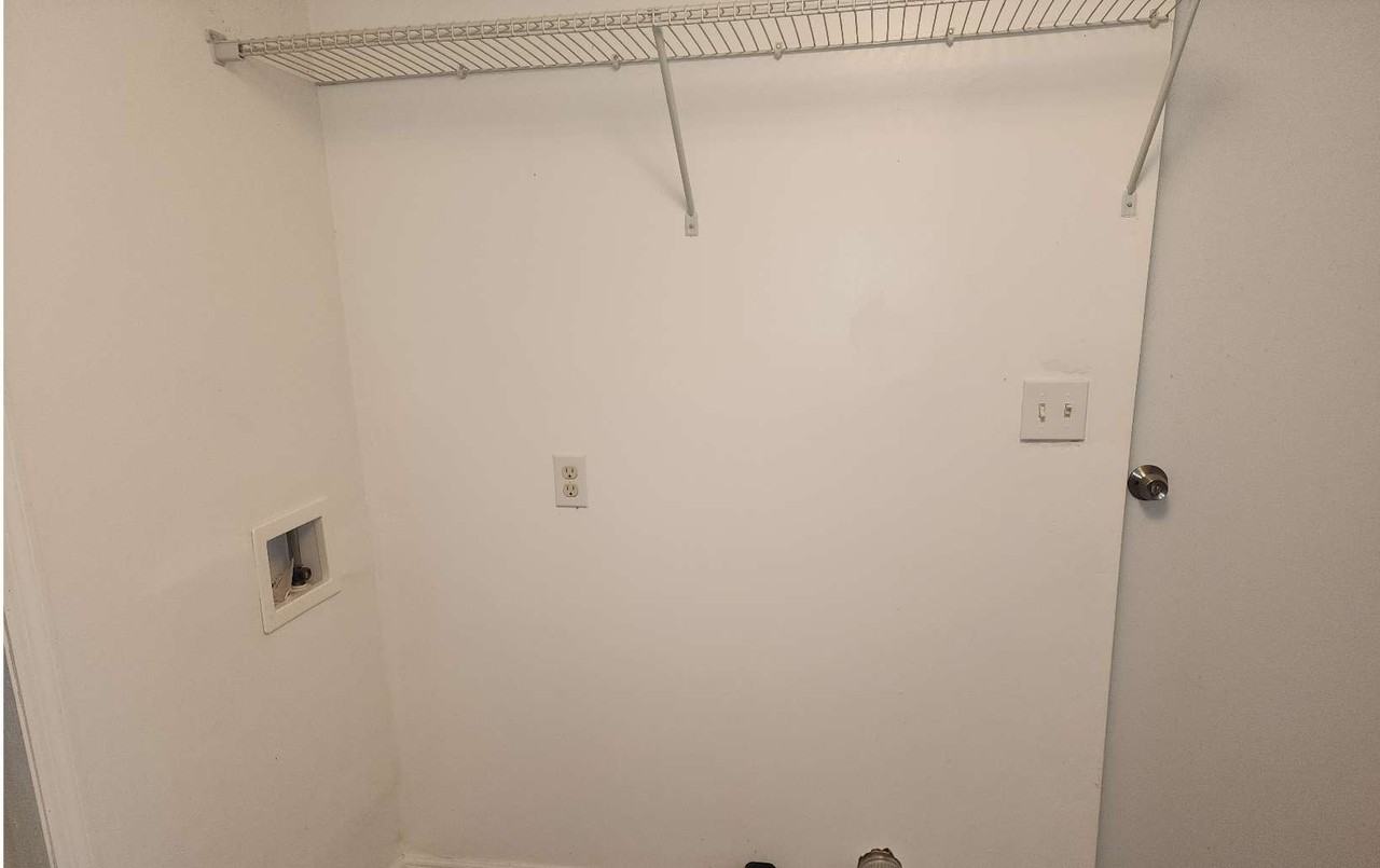 320 Nw Ridgewood Ave - Photo 6 of 10