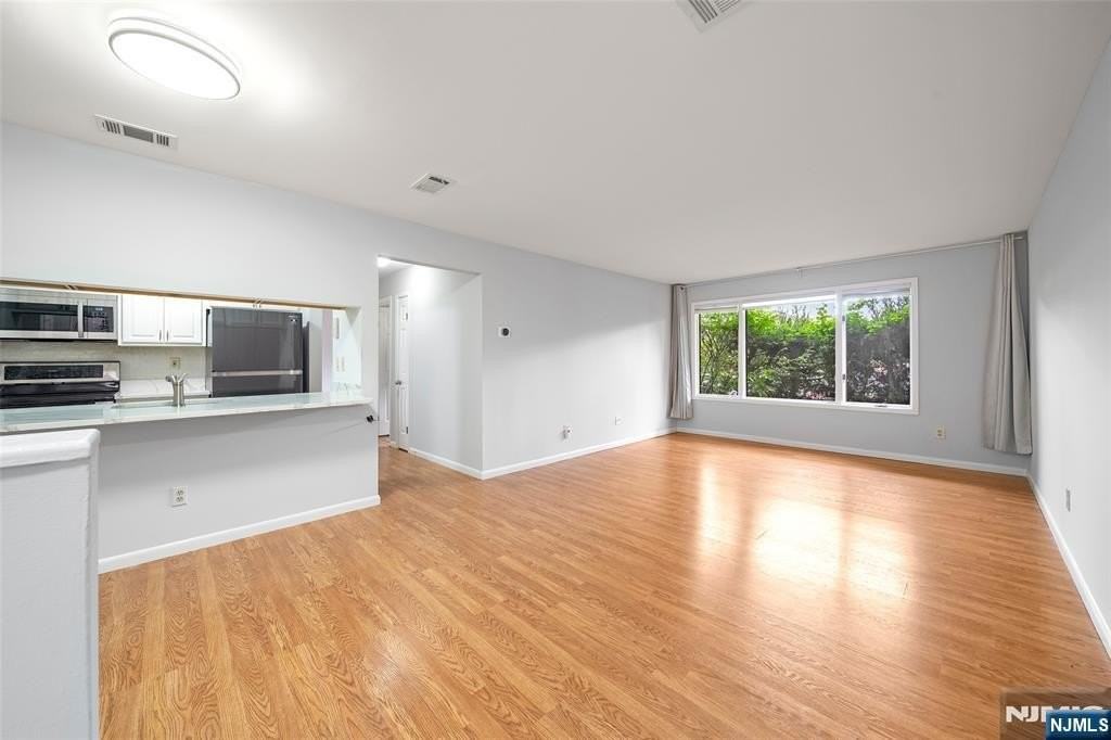 216A Washington Ave #216A - Photo 3 of 17