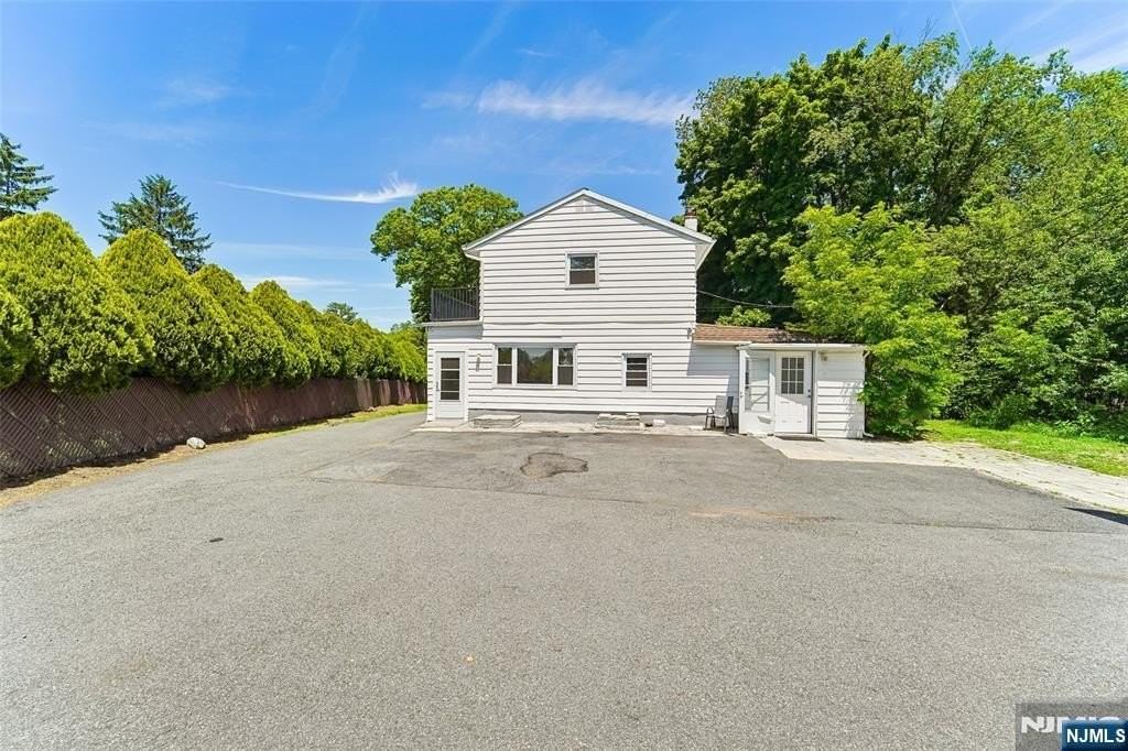42 W Ridgewood Ave - Photo 2 of 23
