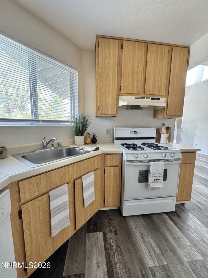 2519 Sunny Slope Dr #5 - Photo 3 of 11