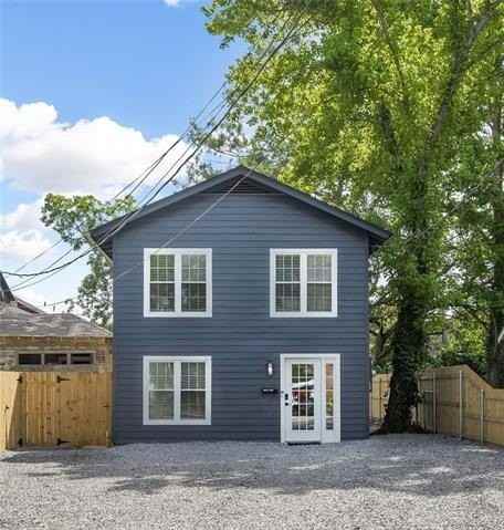 208 S Oak St - Photo 2 of 15