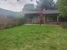 2537 Newton Ave - Photo 1 of 1