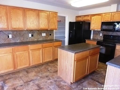 10614 Arabian Sands - Photo 4 of 14