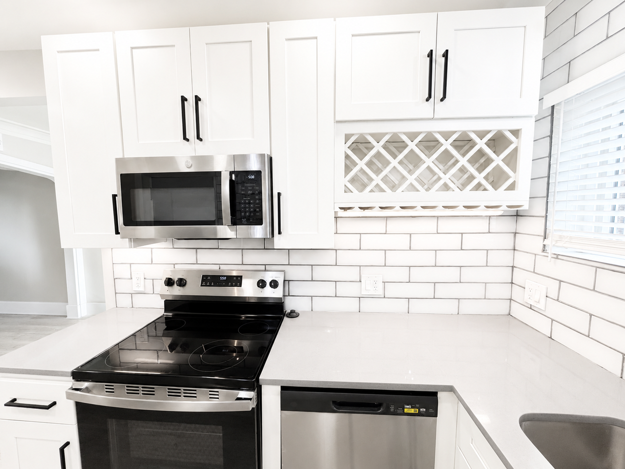 7560 Byron Pl - Photo 4 of 10