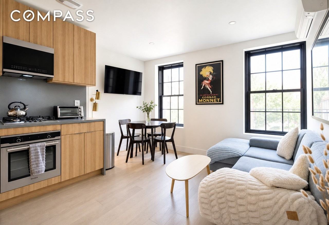 280 Bleecker St #3 - Photo 5 of 8
