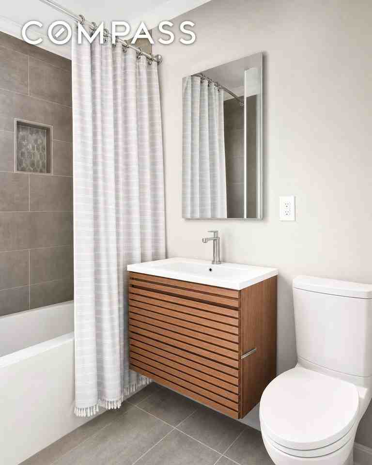 280 Bleecker St #3 - Photo 6 of 8