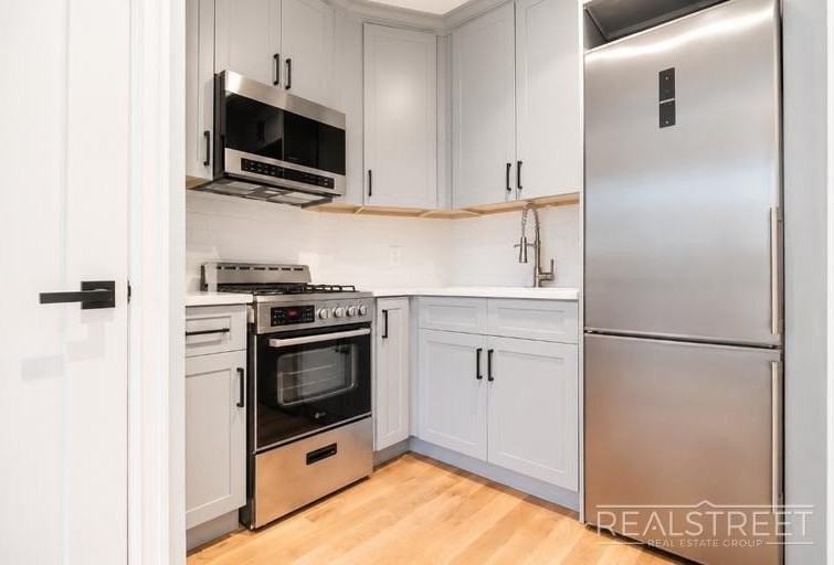 491 Tompkins Ave #3F