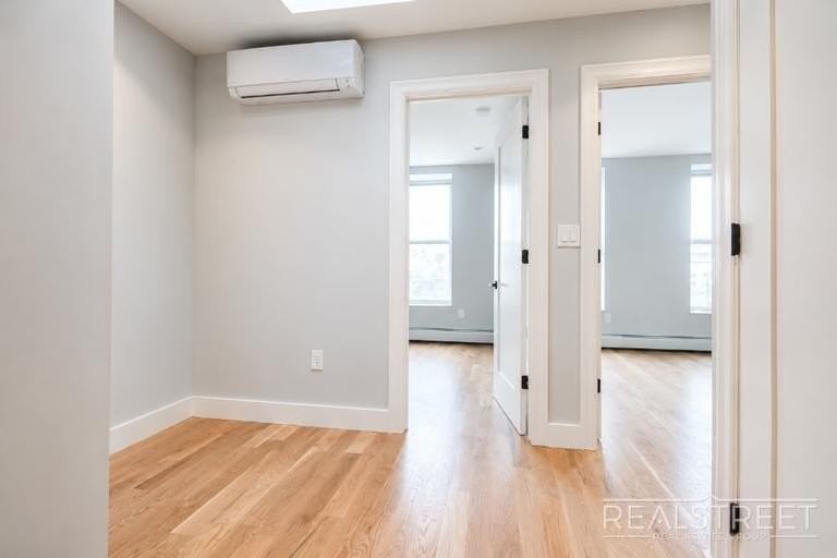 491 Tompkins Ave #3F - Photo 2 of 8