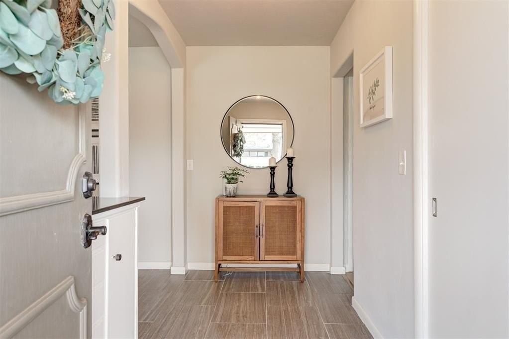 3127 Nw 69th St - Photo 2 of 50