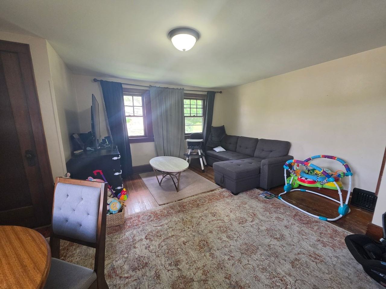 308 S Willow St - Photo 3 of 13