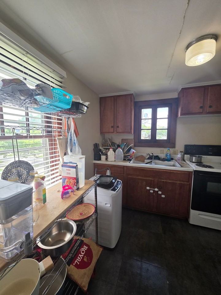308 S Willow St - Photo 5 of 13