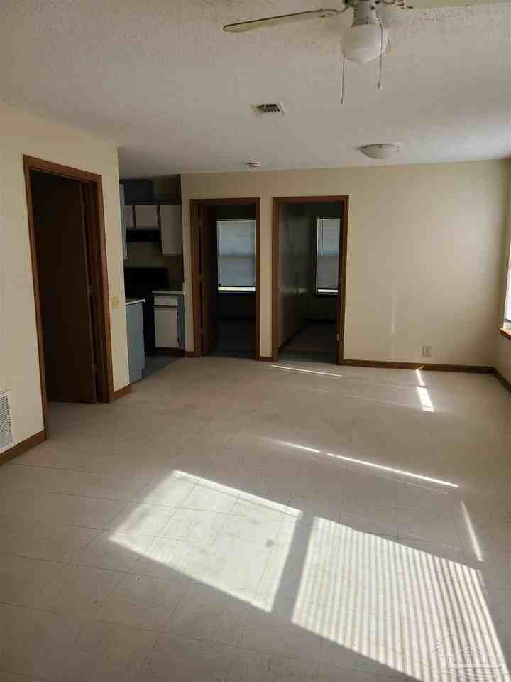 1804 W Belmont St #A - Photo 2 of 8