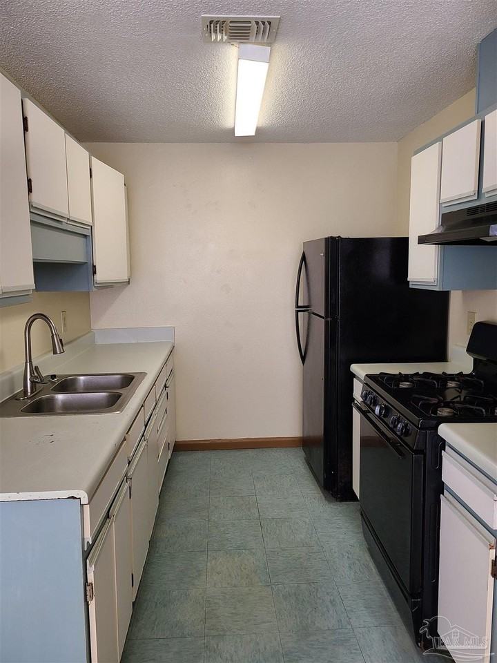 1804 W Belmont St #A - Photo 3 of 8
