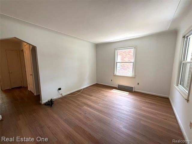 1746 N Denwood St - Photo 3 of 17