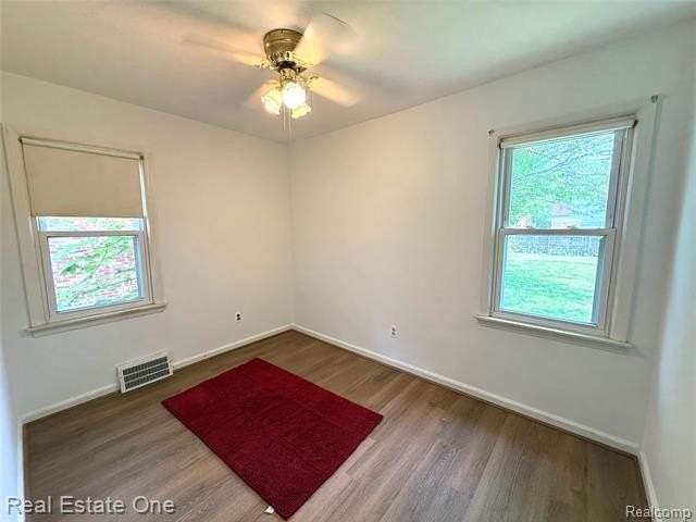1746 N Denwood St - Photo 6 of 17
