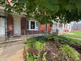 featured image of 821 N George St #1