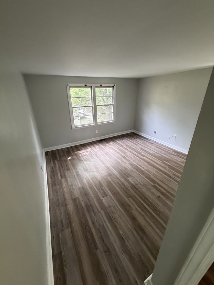6 Avon Rd #1 - Photo 5 of 11