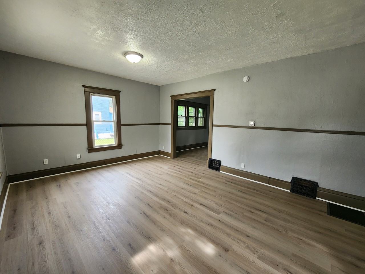 525 Courtland St #1 - Photo 3 of 13