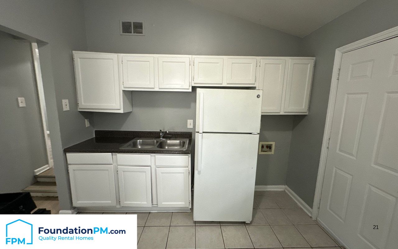 707 Mohawk Ave #1 - Photo 3 of 14