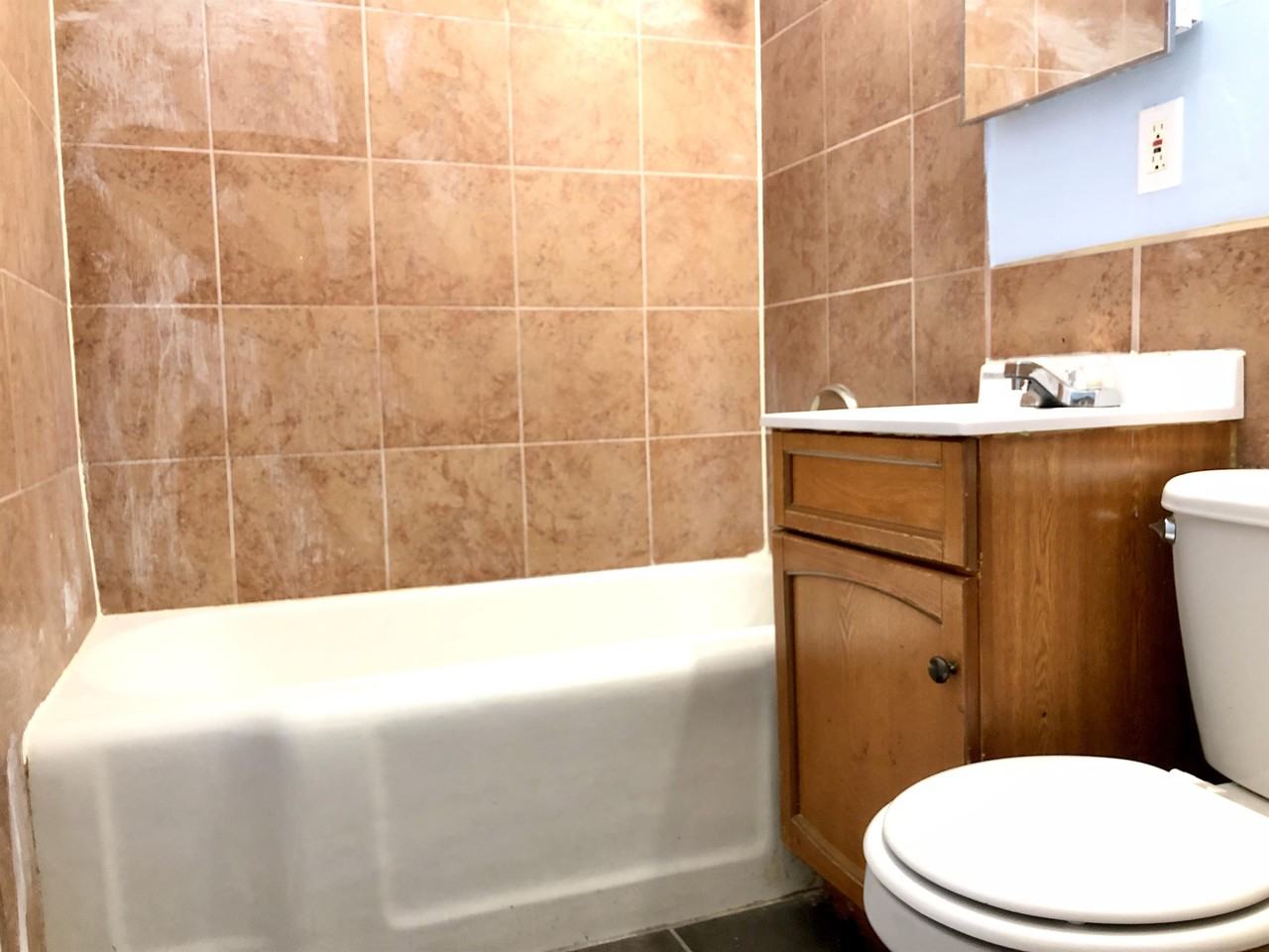 924 N Sunset Ave #SFH - Photo 6 of 8