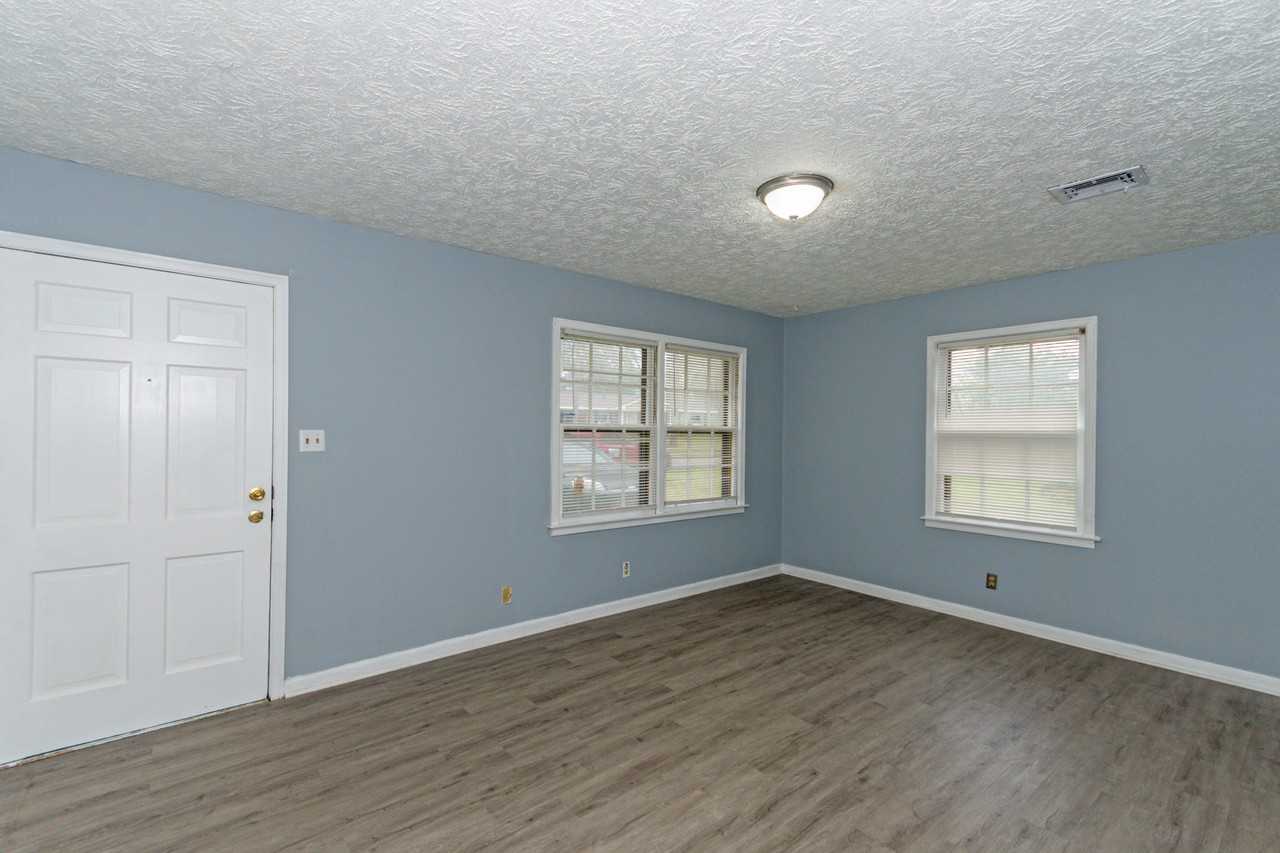 4342 Sunshine Dr #1 - Photo 5 of 30