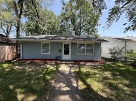 featured image of 5048 Girard Ave N